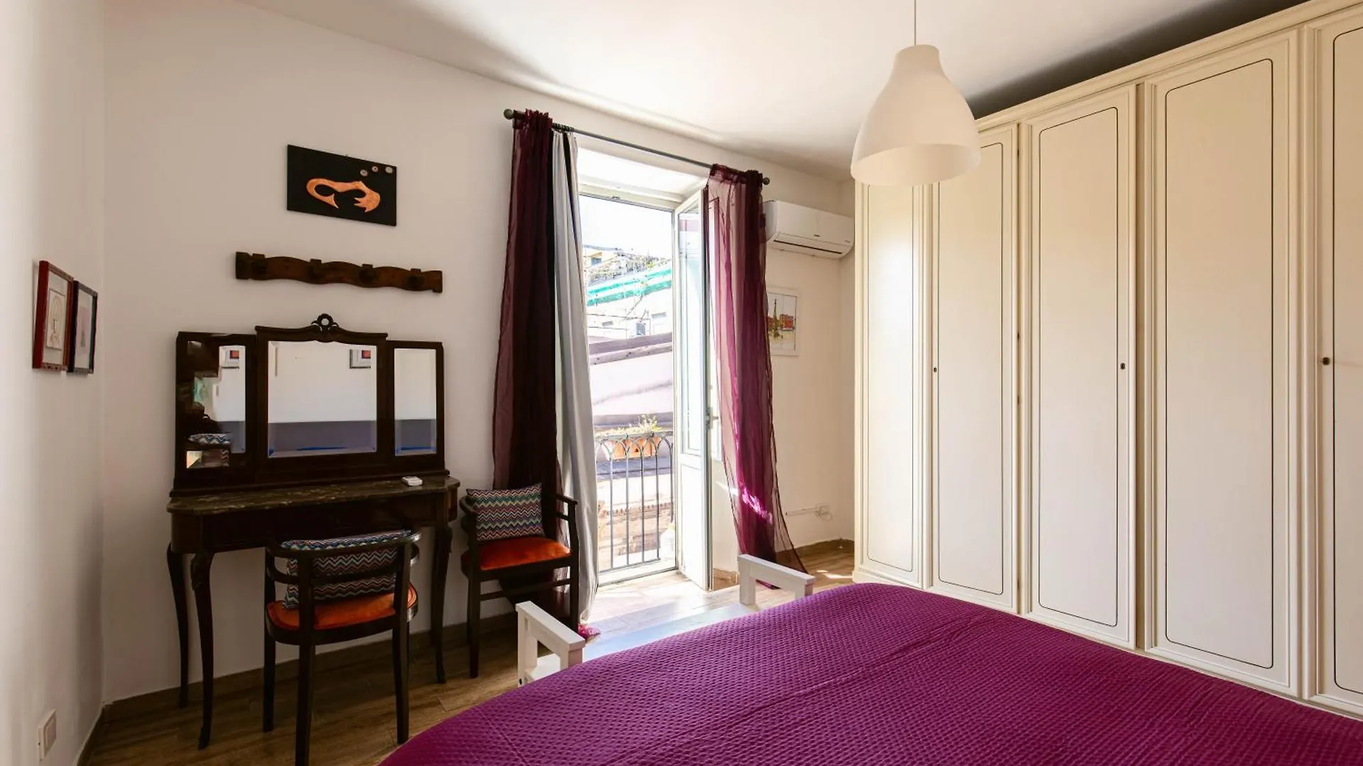 Apartment Da Nonna Lina Ai Quartieri Naples